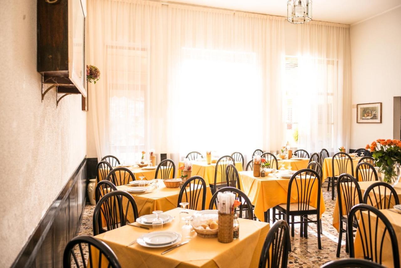 Hotel Cynthia فينالي ليغوري المظهر الخارجي الصورة